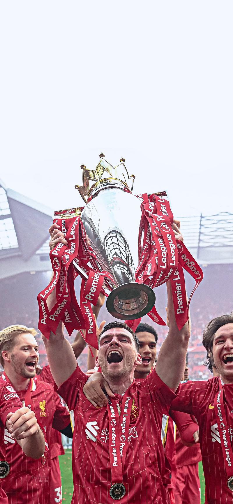 科贝尔谈小贝林染红：我该传一个更好的球避免他犯规 会承担责任（科贝尔谈小贝林红牌：我本应传得更好避免犯规，责任在我）