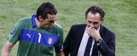 切尔西9号魔咒再度发威！新援德拉普复出即伤，赛季第二次倒下（切尔西9号魔咒再现！德拉普复出再伤，本季第二次倒下）