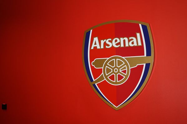 10场0球！米兰亏大了，新援前锋太差劲，身价3500万虚高（10战0球！AC米兰买亏了，新援前锋表现低迷，3500万身价被高估）