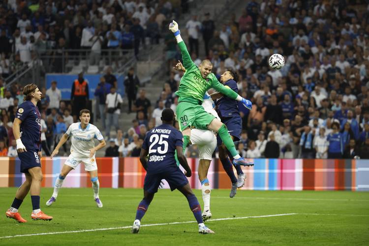 穆帅：那不勒斯伤病多？别逗我笑了，我们的伤缺才让我发愁（穆帅：别说那不勒斯伤病多，真正让我头疼的是我们这边的伤缺）