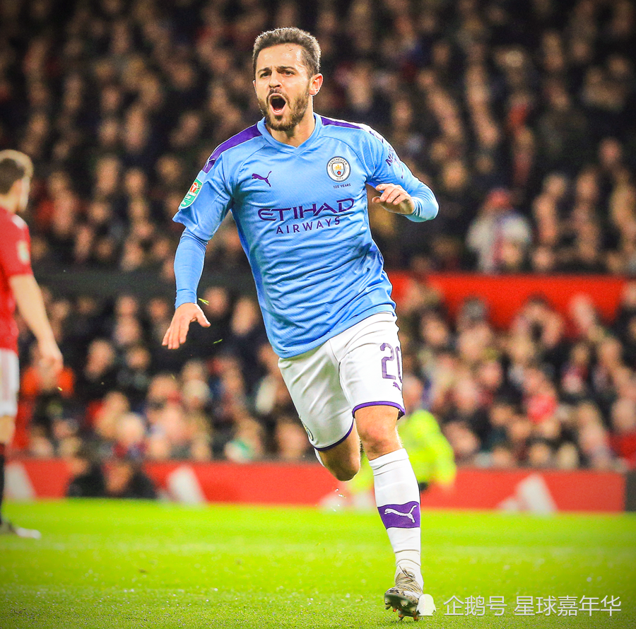 中超：上海海港主场4-1大胜深圳（中超联赛：上海海港主场4比1击败深圳队）