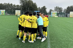 里程碑，英博后卫曹海清俱乐部赛事已出战200场（生涯里程碑！英博后卫曹海清俱乐部出场数达200）