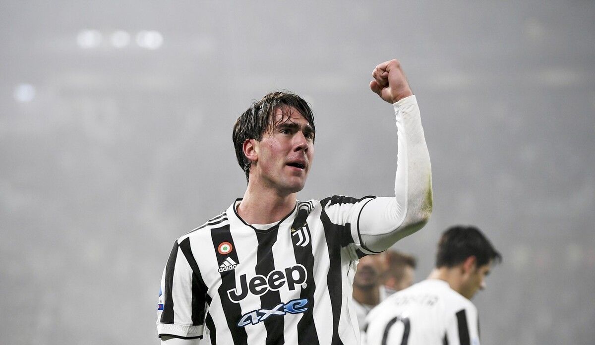 拜仁发布赛前预热海报：阿芳、杰克逊出镜（拜仁赛前海报出炉：阿芳、杰克逊亮相）