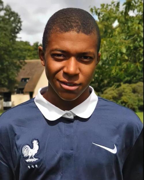 TA：姆巴佩与巴黎将于12月对簿公堂，互相索赔数亿欧（TA：姆巴佩与巴黎12月法庭交锋，双方互索数亿欧元赔偿）