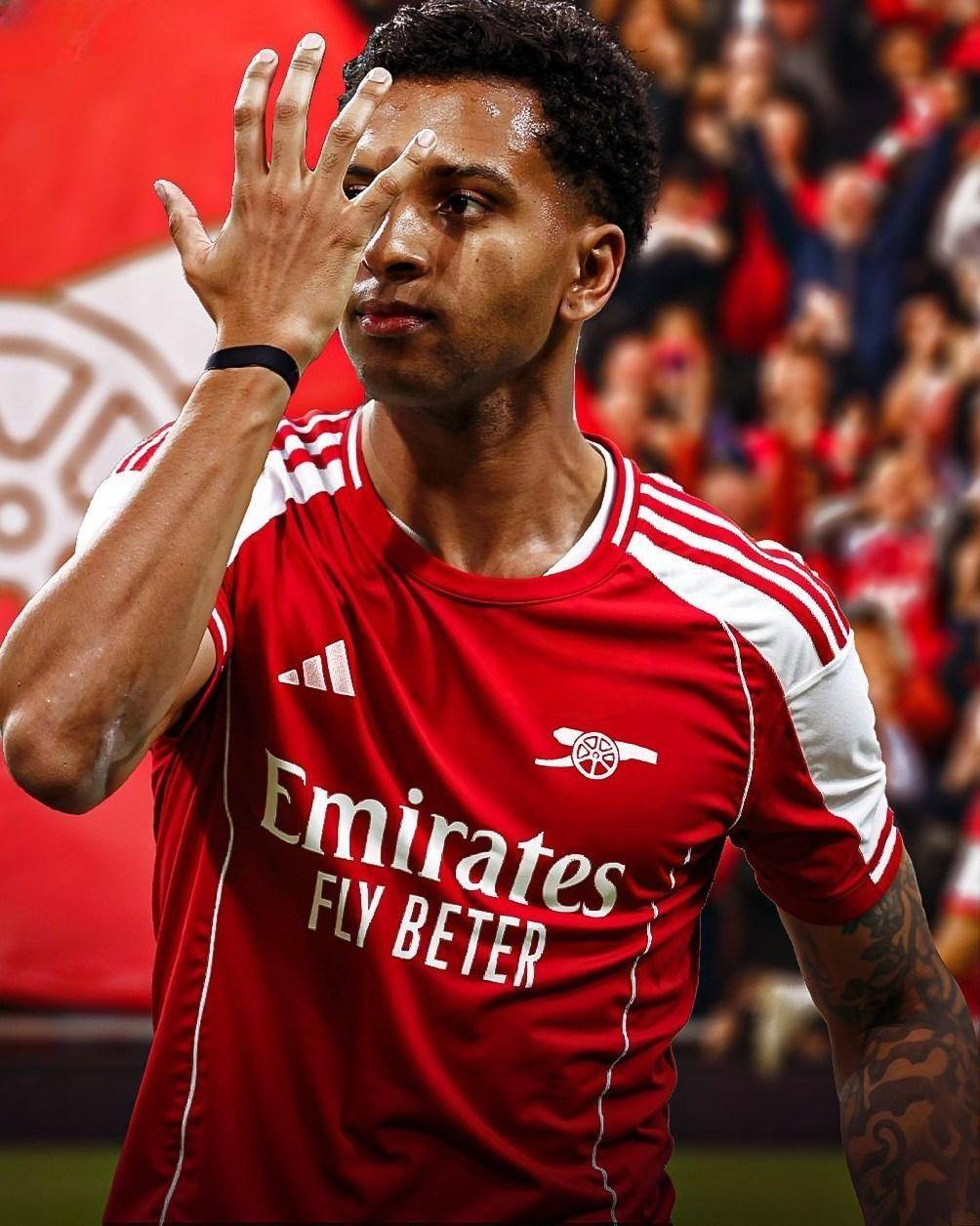 延续状态！基昂特·乔治三分7中4轰29分10助（状态正佳！基昂特·乔治三分7投4中砍下29分10助攻）