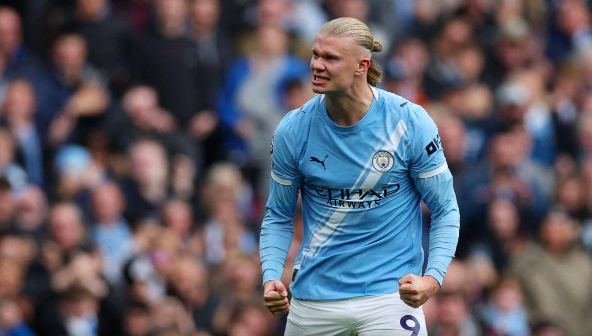 宝刀不老，齐达内在宇宙联赛中进球还送出一脚潇洒助攻（齐达内风采依旧，宇宙联赛破门并奉上潇洒助攻）